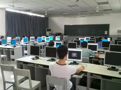 實習工廠舉辦《CAXA電子圖版2013》培訓